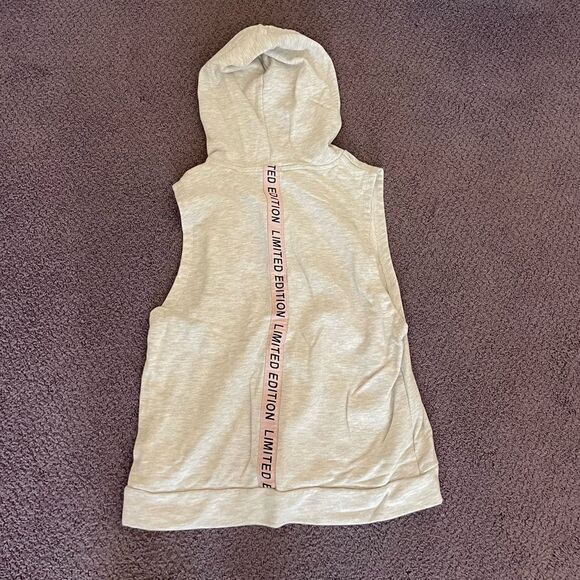 Forever 21 muscle hoodie - Picture 4 of 5